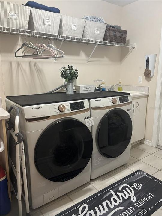 Activo con contrato: $798,000 (3 camas, 2 baños, 2221 Pies cuadrados)