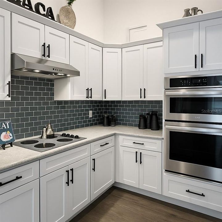 Activo con contrato: $798,000 (3 camas, 2 baños, 2221 Pies cuadrados)