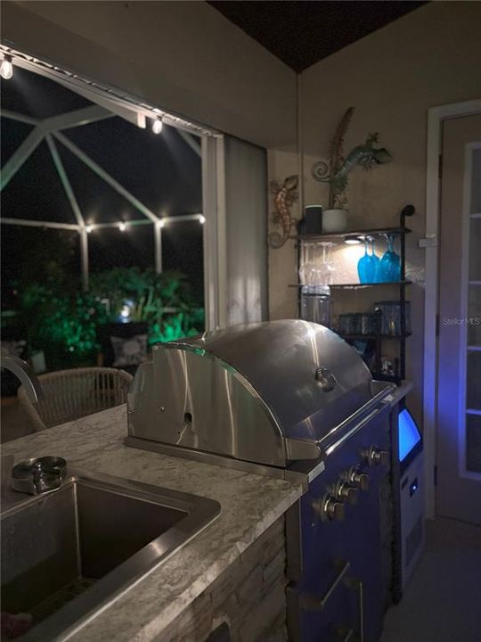 Activo con contrato: $798,000 (3 camas, 2 baños, 2221 Pies cuadrados)