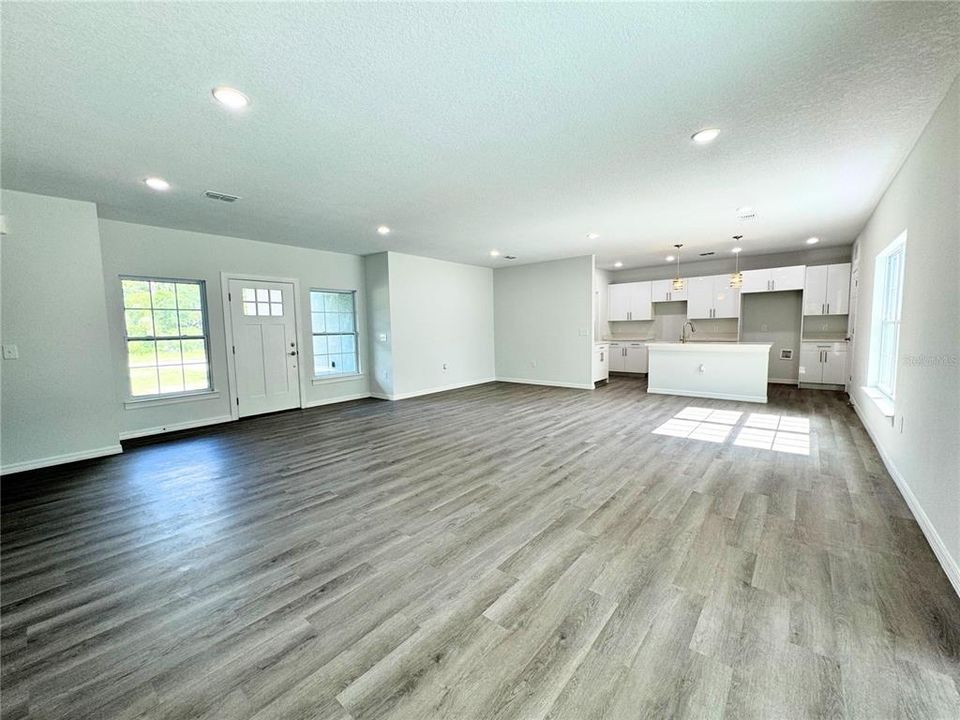 En Venta: $279,900 (3 camas, 2 baños, 1667 Pies cuadrados)