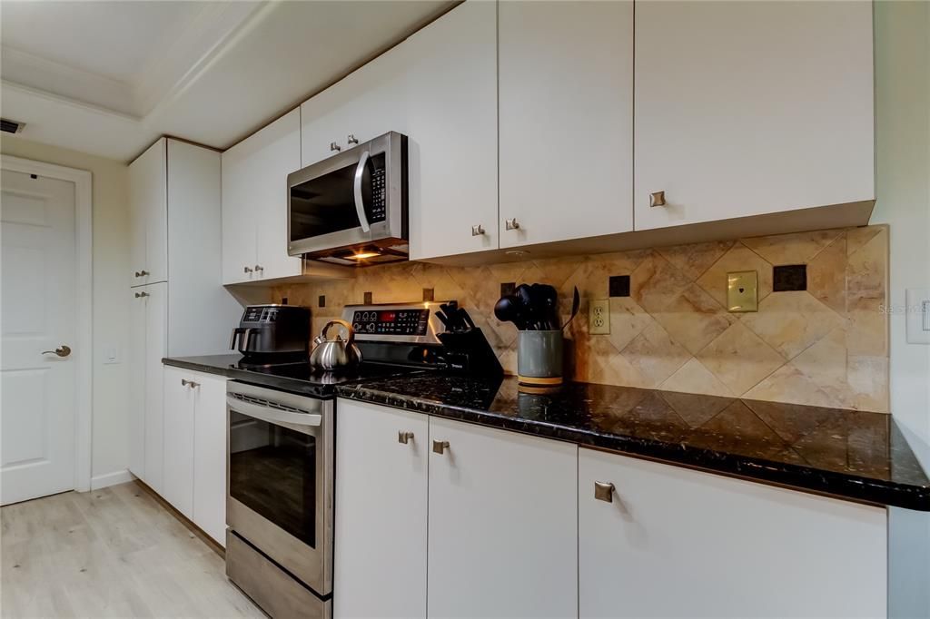 For Sale: $799,900 (4 beds, 3 baths, 2809 Square Feet)