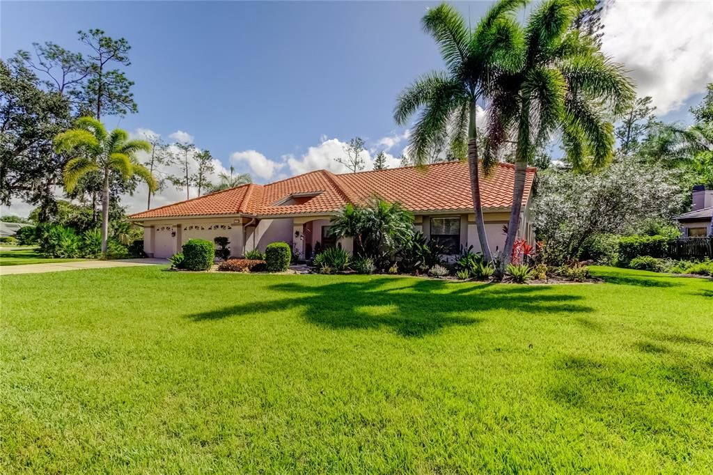 For Sale: $799,900 (4 beds, 3 baths, 2809 Square Feet)