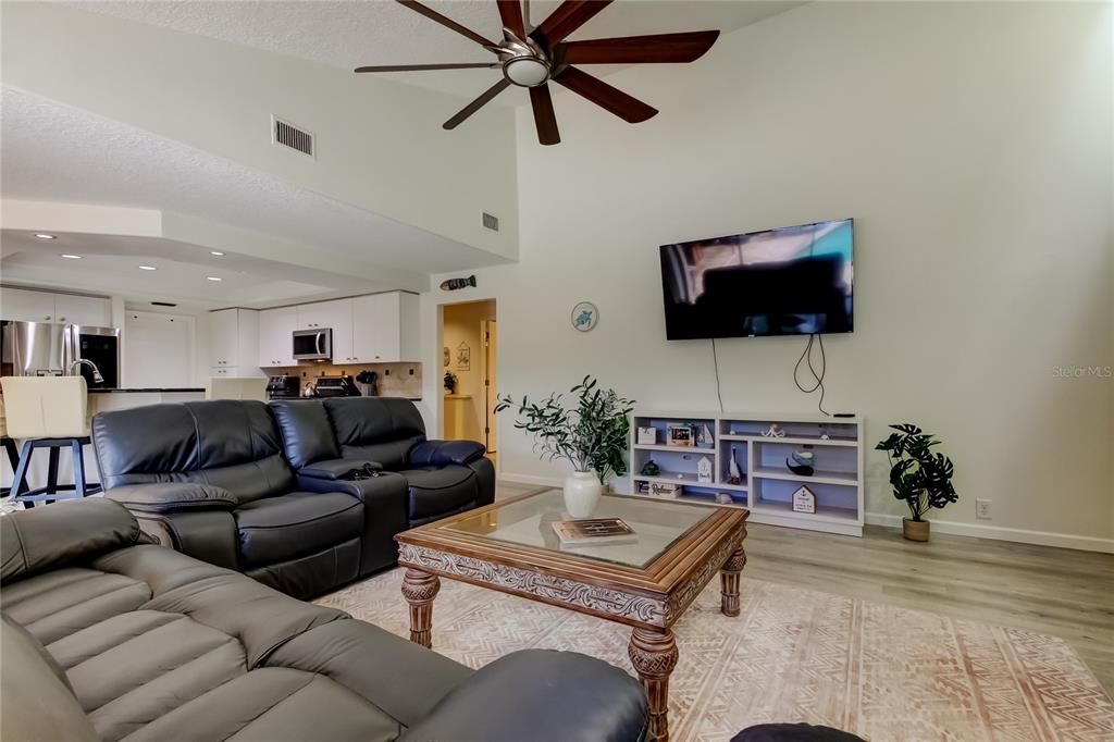 For Sale: $799,900 (4 beds, 3 baths, 2809 Square Feet)