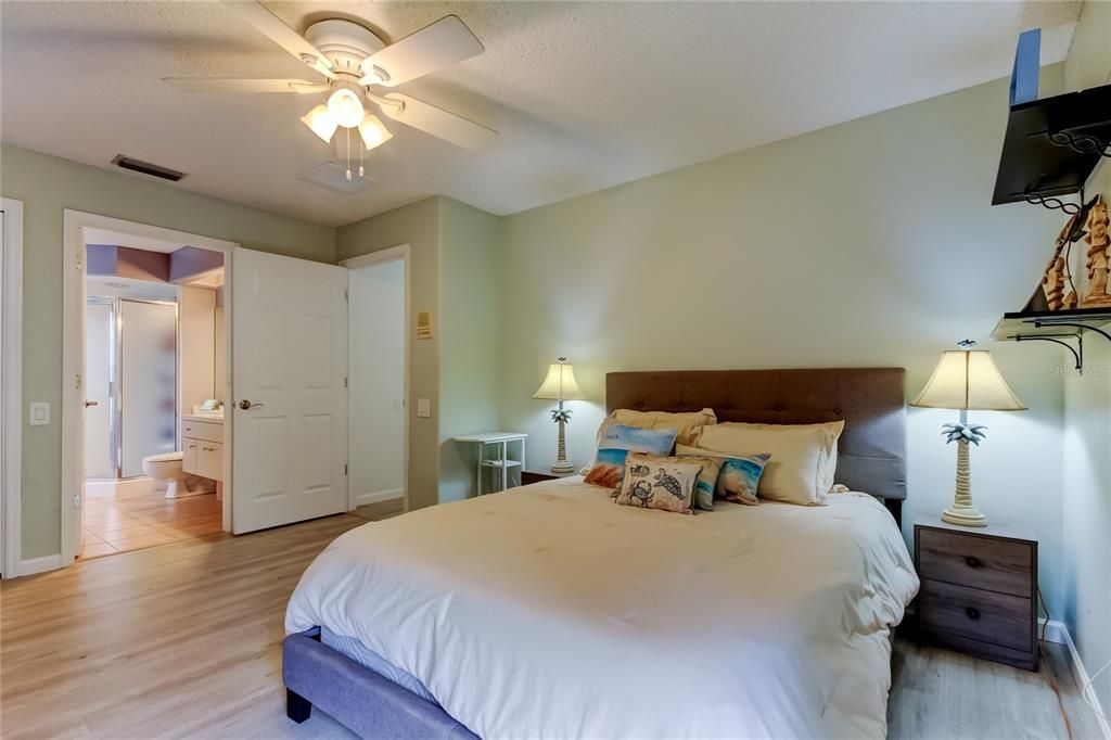 For Sale: $799,900 (4 beds, 3 baths, 2809 Square Feet)