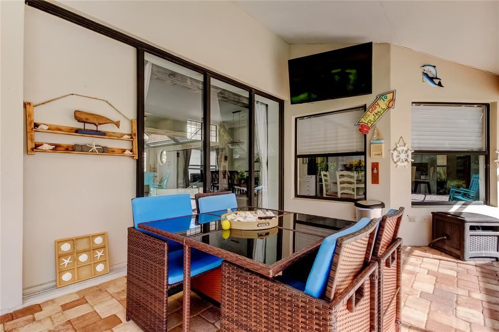 For Sale: $799,900 (4 beds, 3 baths, 2809 Square Feet)