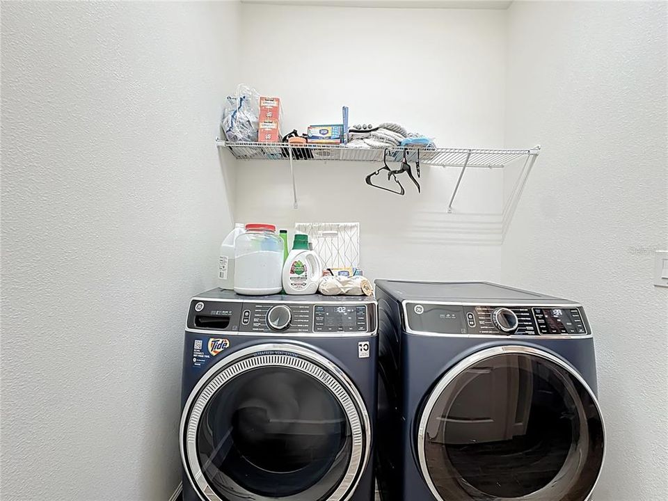 Active With Contract: $320,000 (4 beds, 2 baths, 1696 Square Feet)