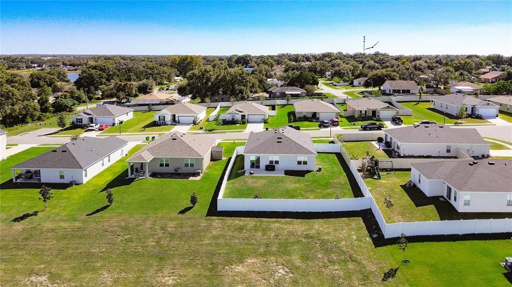 Active With Contract: $320,000 (4 beds, 2 baths, 1696 Square Feet)