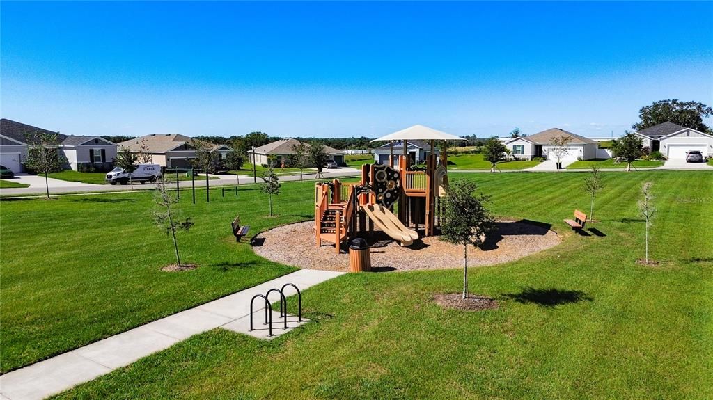 Active With Contract: $320,000 (4 beds, 2 baths, 1696 Square Feet)