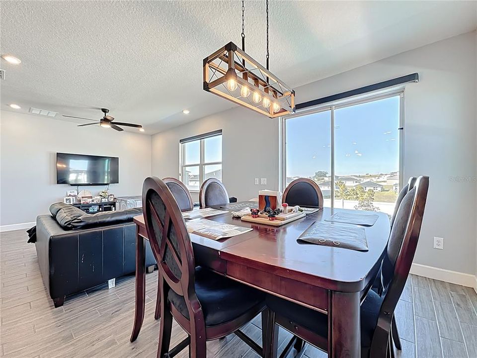 Active With Contract: $320,000 (4 beds, 2 baths, 1696 Square Feet)