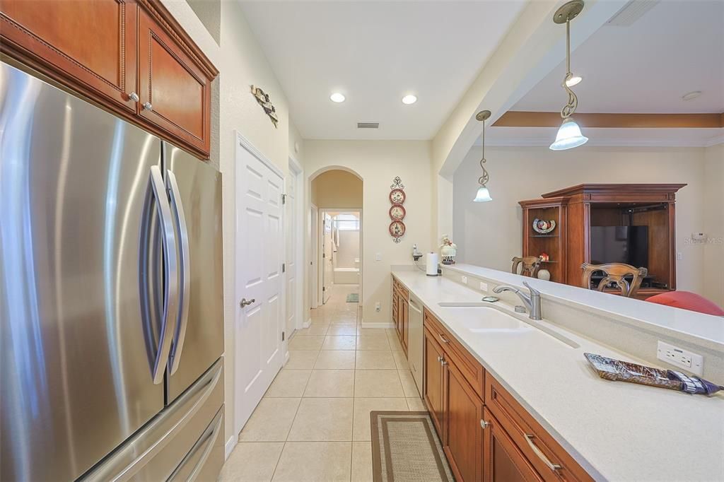 Active With Contract: $285,000 (2 beds, 2 baths, 1456 Square Feet)