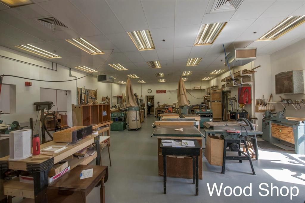 Active With Contract: $285,000 (2 beds, 2 baths, 1456 Square Feet)