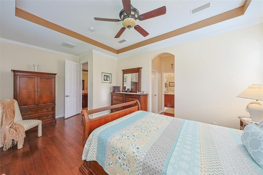 Active With Contract: $285,000 (2 beds, 2 baths, 1456 Square Feet)