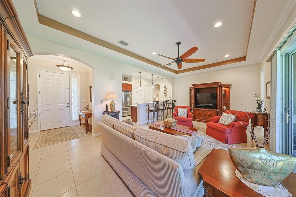 Active With Contract: $285,000 (2 beds, 2 baths, 1456 Square Feet)