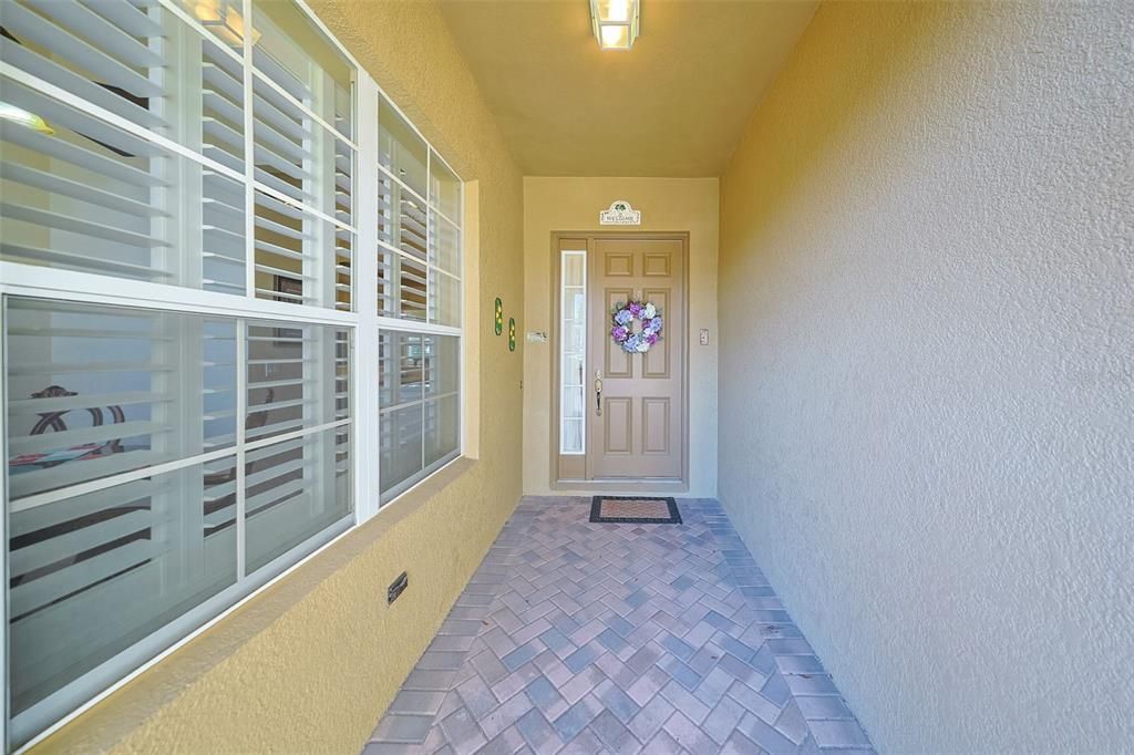 Active With Contract: $285,000 (2 beds, 2 baths, 1456 Square Feet)