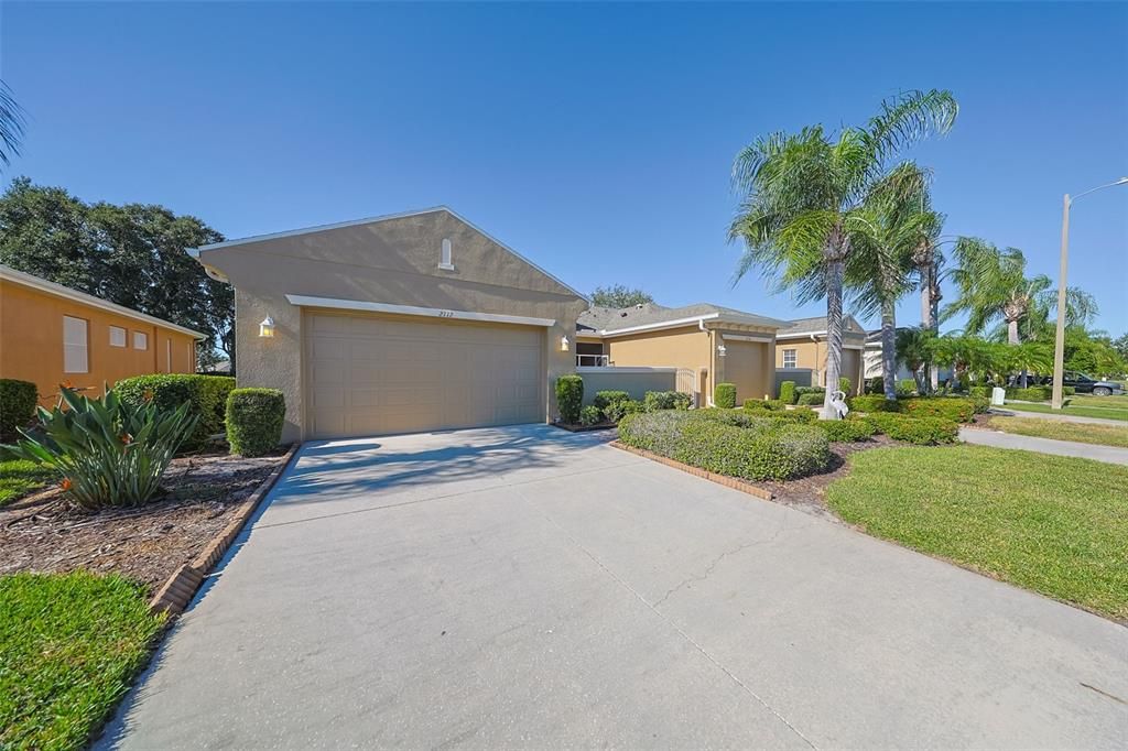 Active With Contract: $285,000 (2 beds, 2 baths, 1456 Square Feet)