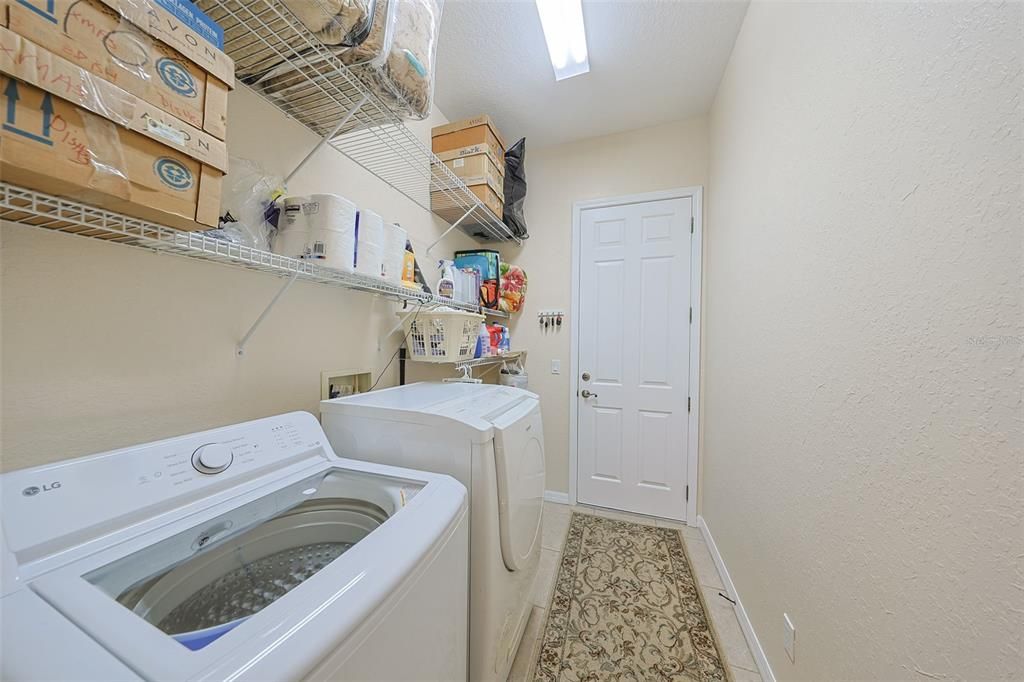 Active With Contract: $285,000 (2 beds, 2 baths, 1456 Square Feet)