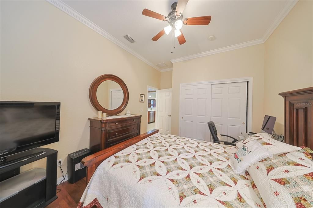 Active With Contract: $285,000 (2 beds, 2 baths, 1456 Square Feet)