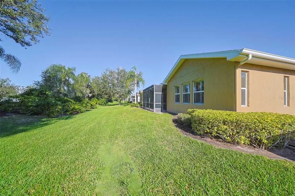 Active With Contract: $285,000 (2 beds, 2 baths, 1456 Square Feet)