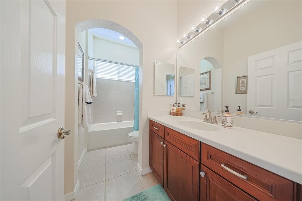 Active With Contract: $285,000 (2 beds, 2 baths, 1456 Square Feet)