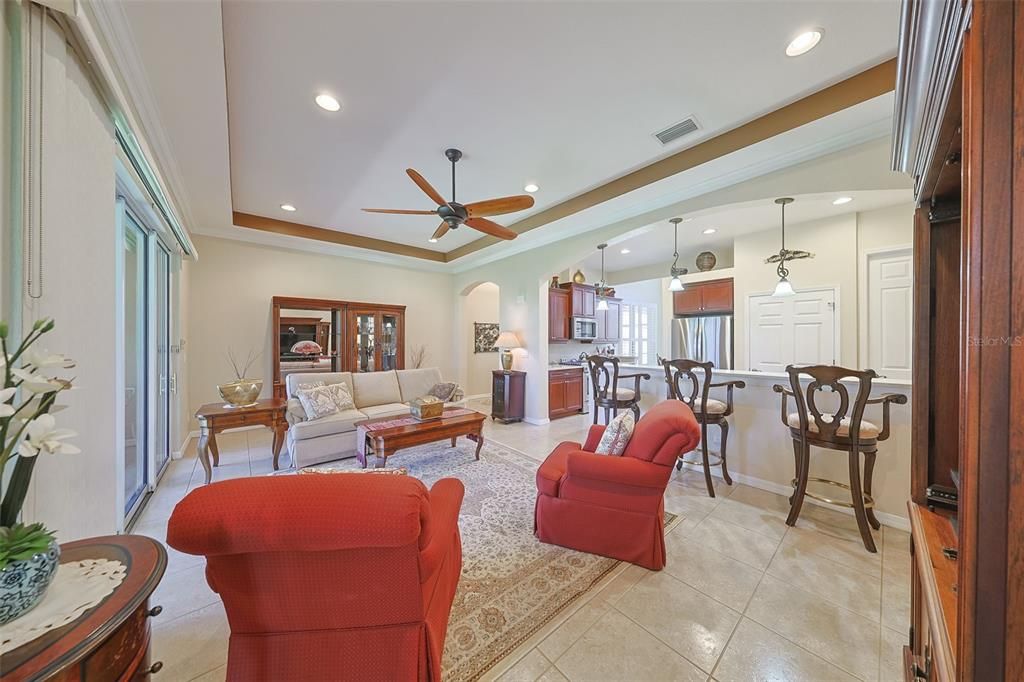 Active With Contract: $285,000 (2 beds, 2 baths, 1456 Square Feet)