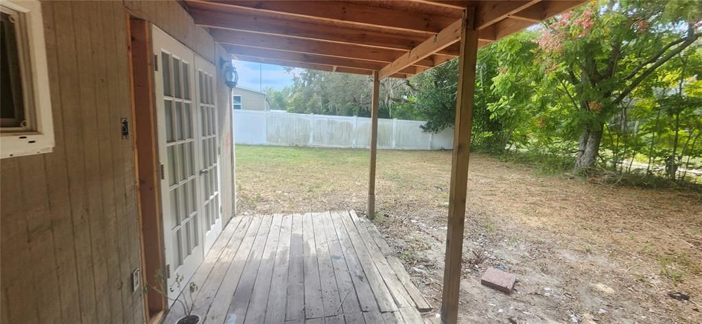 Под контрактом: $145,000 (2 спален, 1 ванн, 892 Квадратных фут)