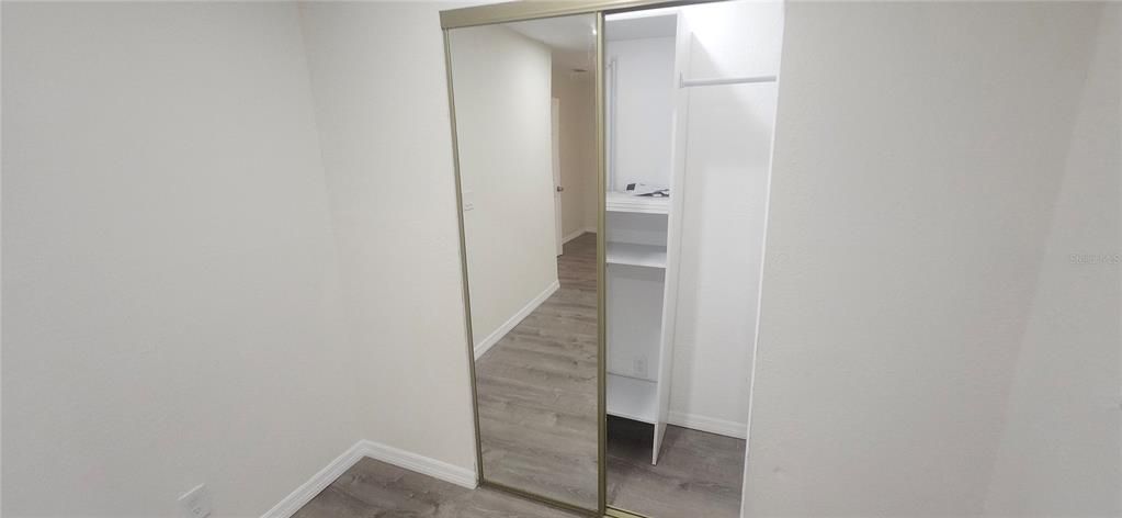 Под контрактом: $145,000 (2 спален, 1 ванн, 892 Квадратных фут)