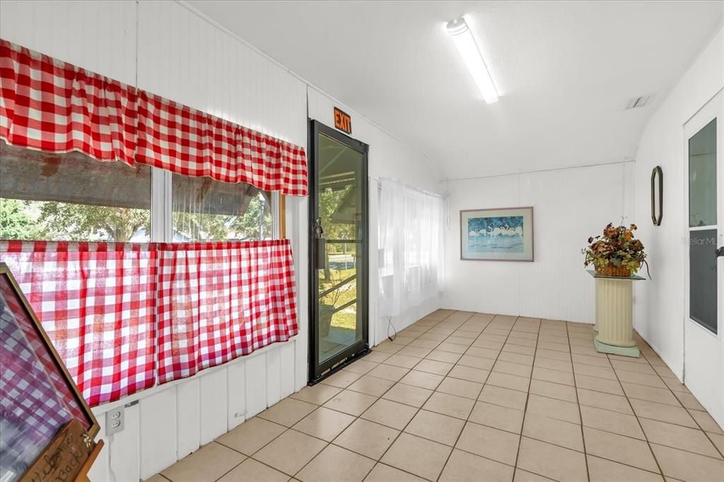 En Venta: $329,900 (0 camas, 0 baños, 1994 Pies cuadrados)