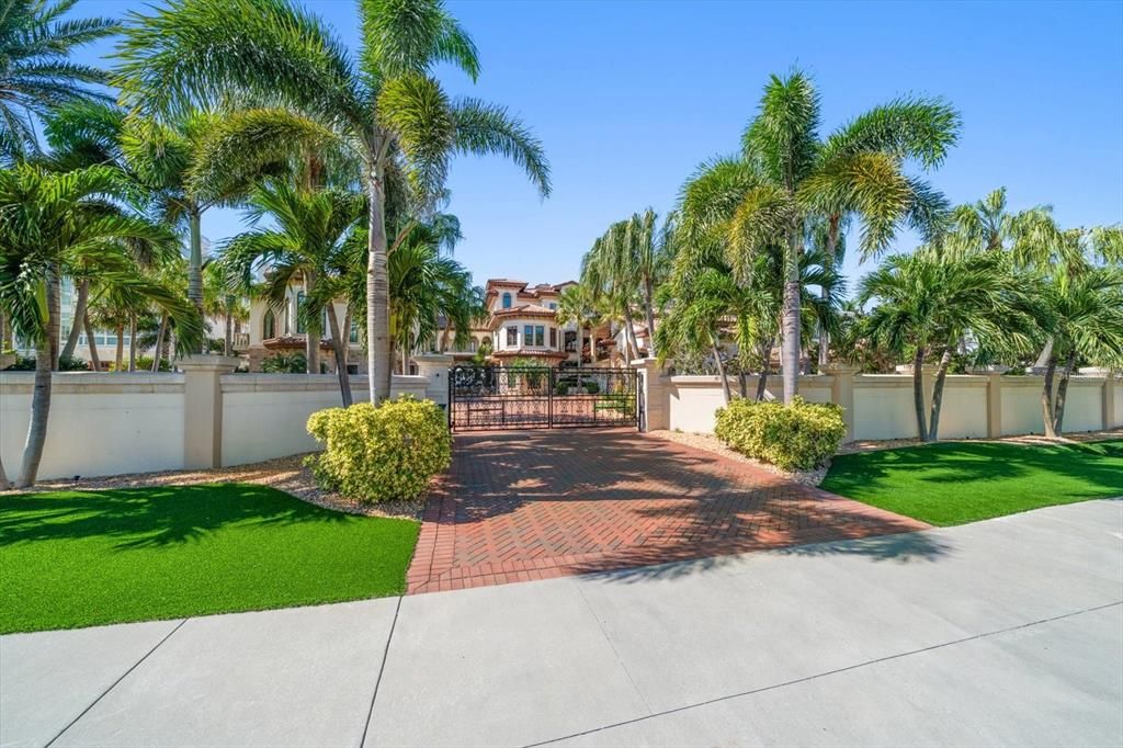 На продажу: $35,000,000 (10 спален, 11 ванн, 19578 Квадратных фут)