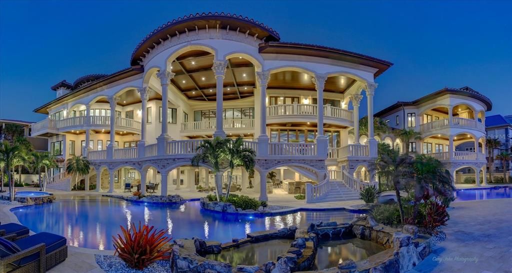 На продажу: $35,000,000 (10 спален, 11 ванн, 19578 Квадратных фут)