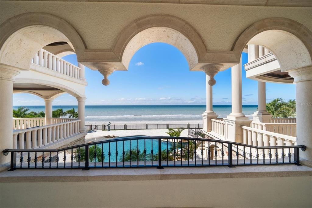 На продажу: $35,000,000 (10 спален, 11 ванн, 19578 Квадратных фут)