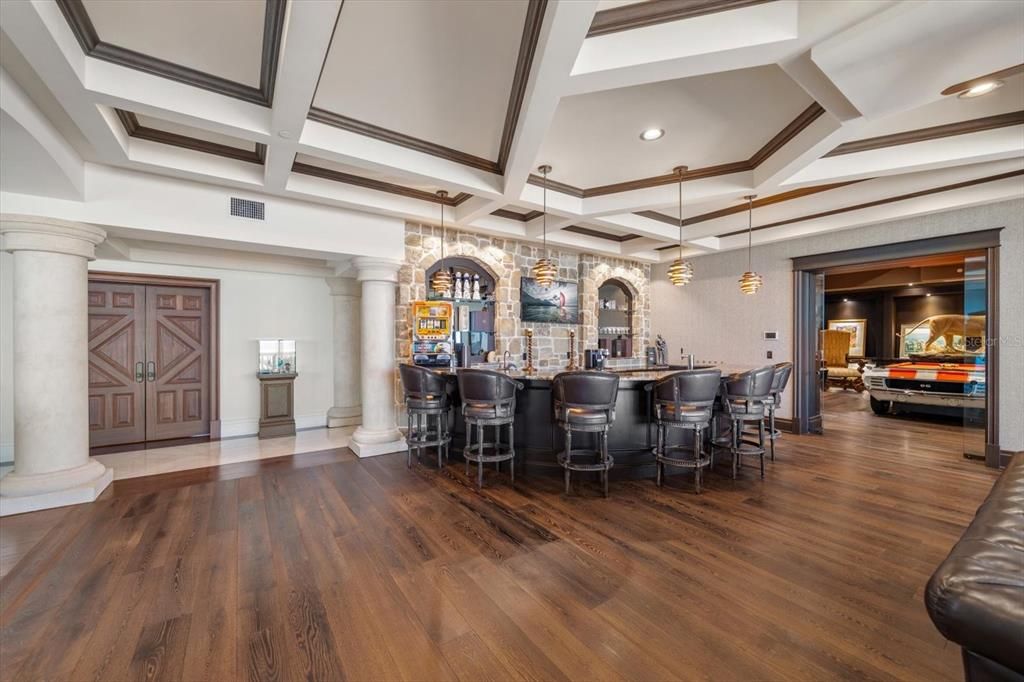 На продажу: $35,000,000 (10 спален, 11 ванн, 19578 Квадратных фут)