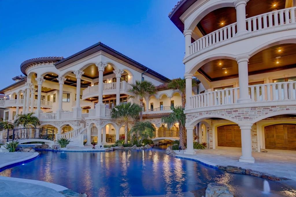 На продажу: $35,000,000 (10 спален, 11 ванн, 19578 Квадратных фут)