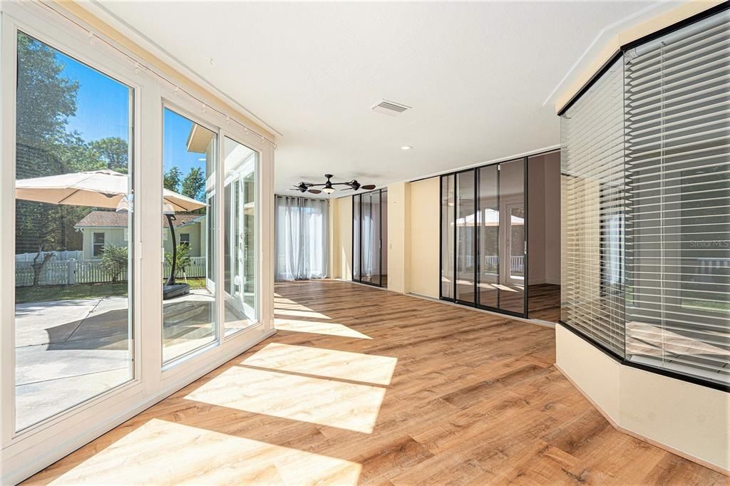 На продажу: $400,000 (4 спален, 2 ванн, 2543 Квадратных фут)