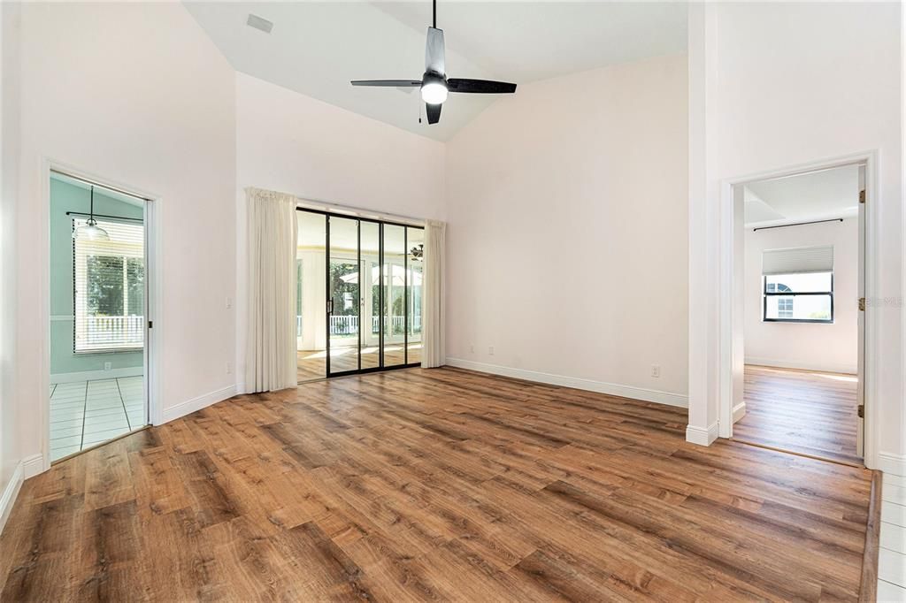 На продажу: $400,000 (4 спален, 2 ванн, 2543 Квадратных фут)