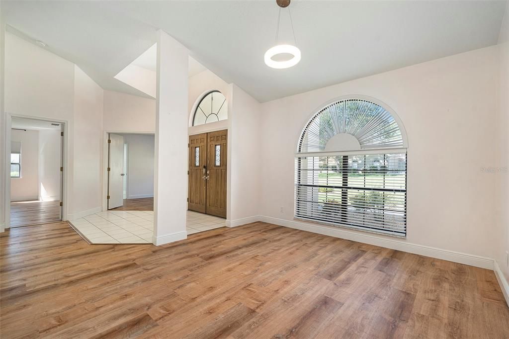 На продажу: $400,000 (4 спален, 2 ванн, 2543 Квадратных фут)