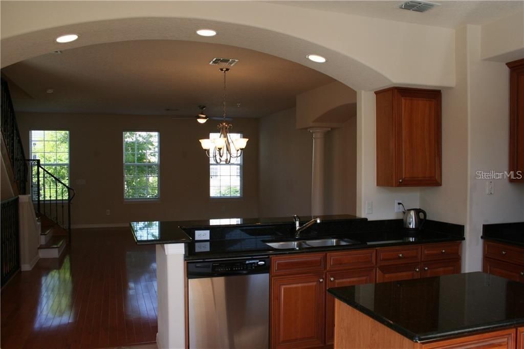 For Rent: $3,700 (3 beds, 3 baths, 1871 Square Feet)