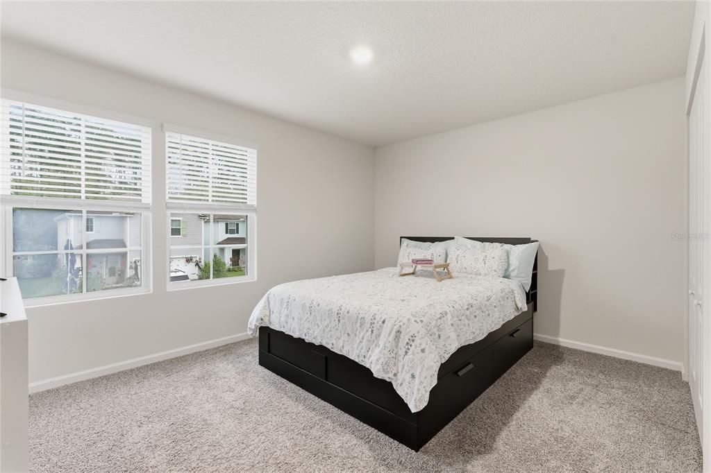 待售: $435,000 (4 贝兹, 2 浴室, 2491 平方英尺)