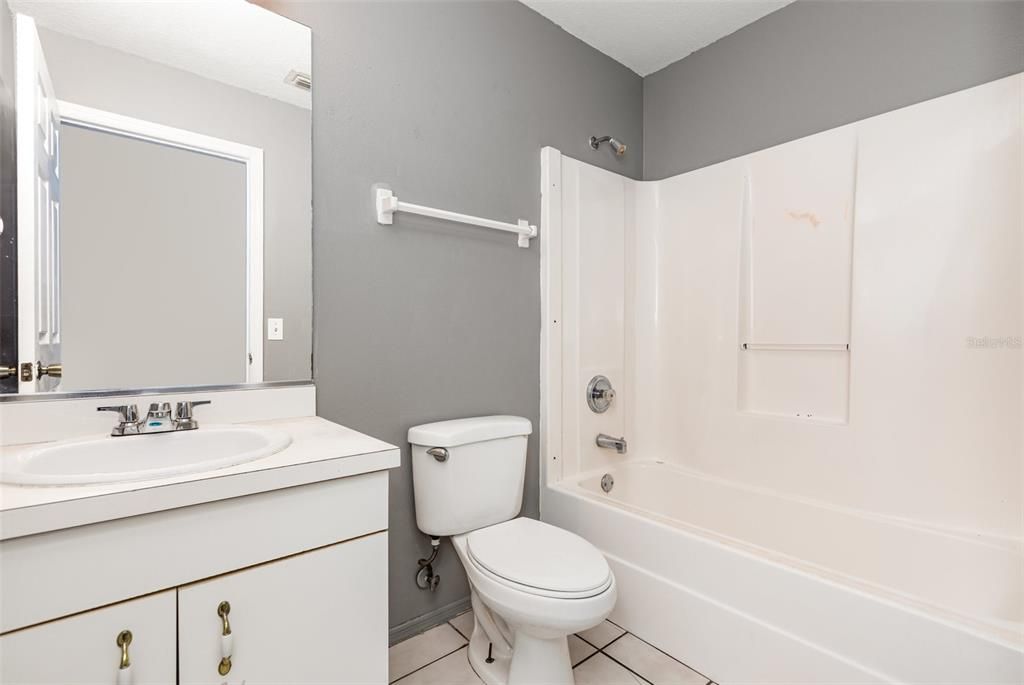 For Sale: $305,000 (4 beds, 2 baths, 1250 Square Feet)