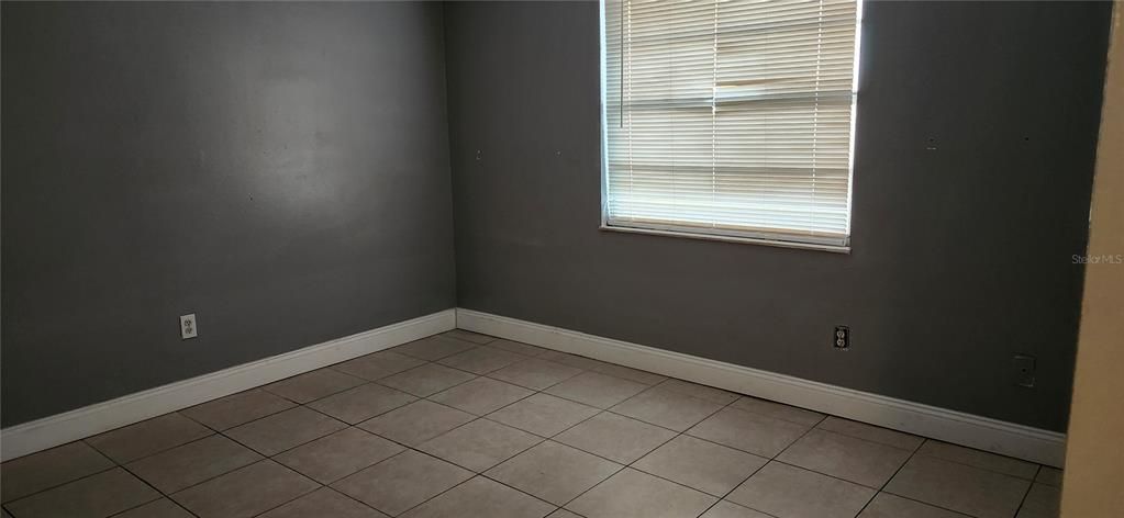 Active With Contract: $2,000 (4 beds, 2 baths, 1390 Square Feet)