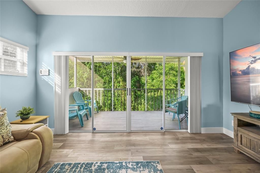 For Sale: $279,999 (3 beds, 2 baths, 1208 Square Feet)