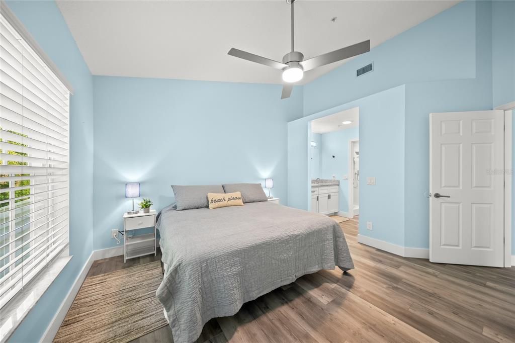 For Sale: $279,999 (3 beds, 2 baths, 1208 Square Feet)