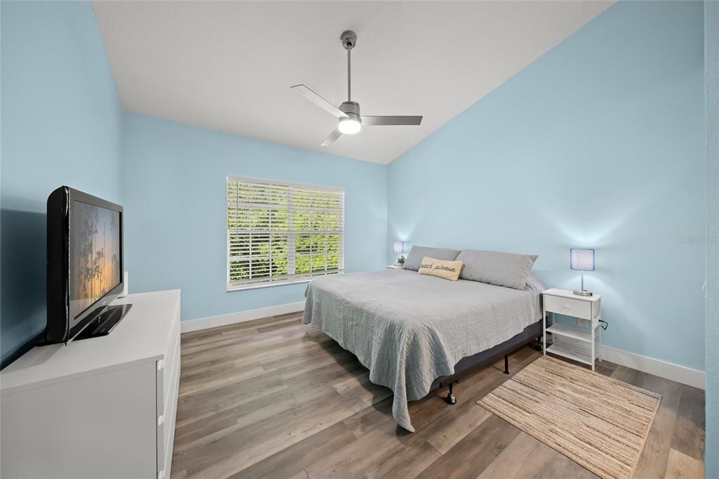 For Sale: $279,999 (3 beds, 2 baths, 1208 Square Feet)