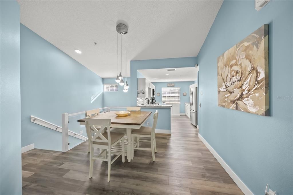 For Sale: $279,999 (3 beds, 2 baths, 1208 Square Feet)