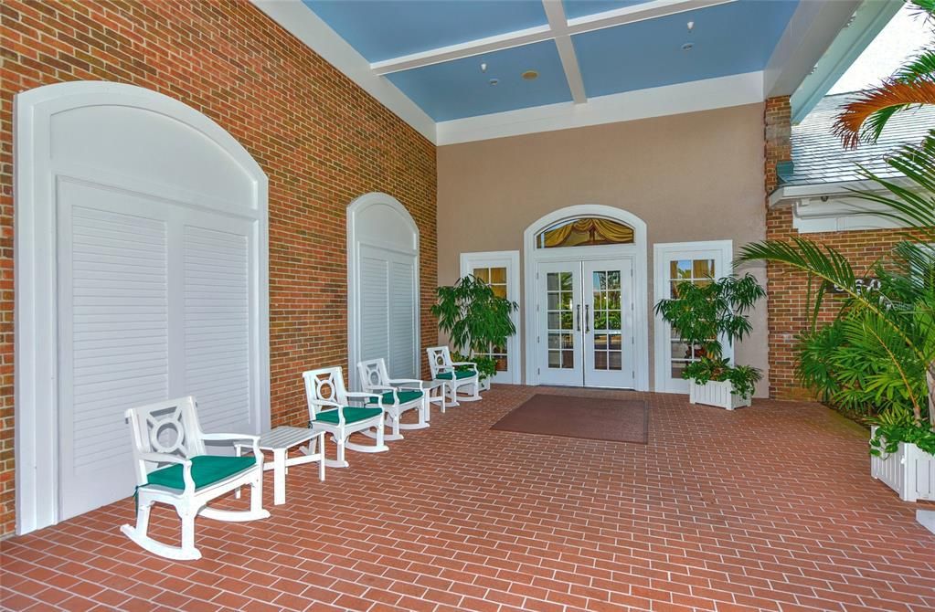 For Sale: $279,999 (3 beds, 2 baths, 1208 Square Feet)