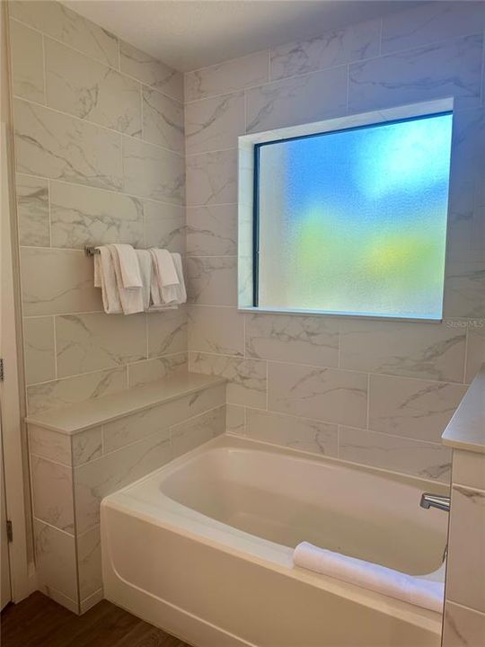 For Sale: $460,000 (3 beds, 3 baths, 1544 Square Feet)