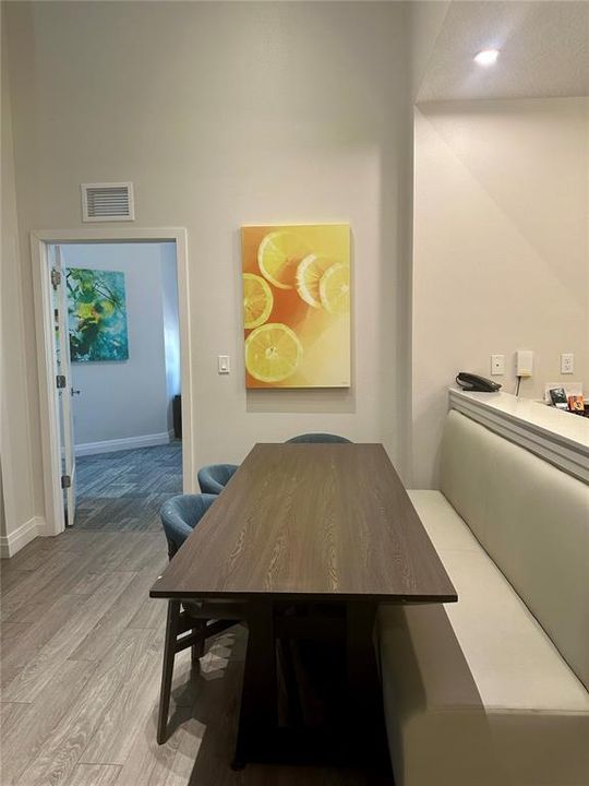 For Sale: $460,000 (3 beds, 3 baths, 1544 Square Feet)