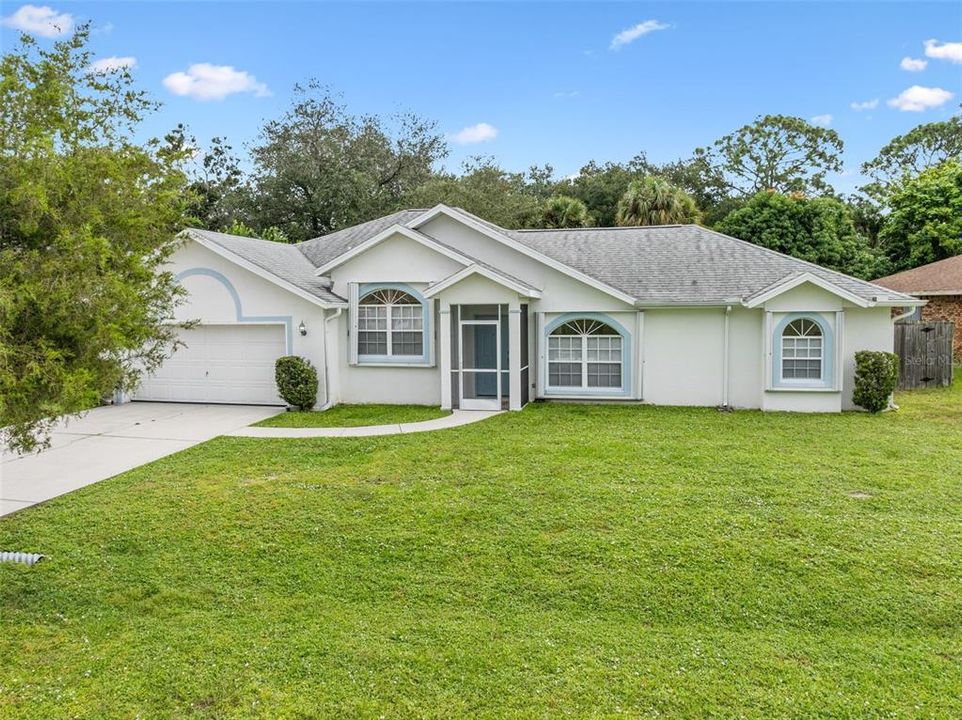 合同活跃: $374,900 (3 贝兹, 2 浴室, 1637 平方英尺)