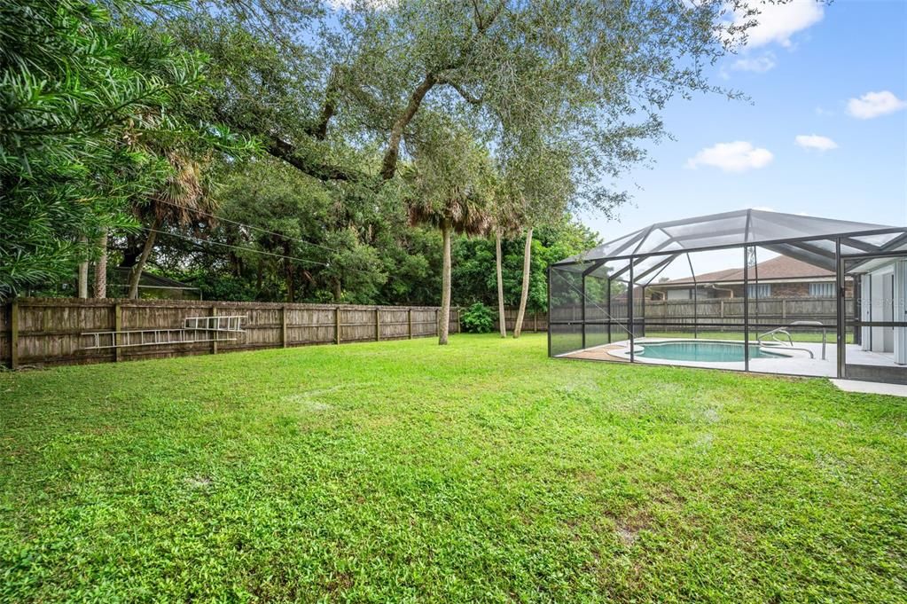 合同活跃: $374,900 (3 贝兹, 2 浴室, 1637 平方英尺)