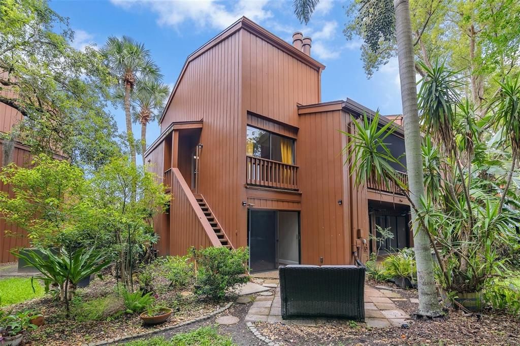 Recently Rented: $2,200 (3 beds, 2 baths, 1316 Square Feet)