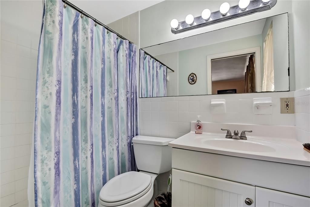 Active With Contract: $284,900 (2 beds, 2 baths, 1380 Square Feet)